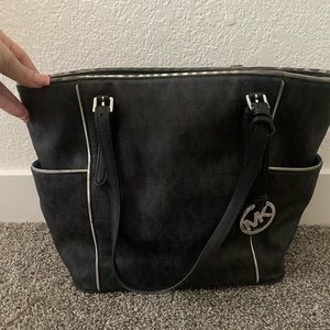 Michael Kors leather bag (Jet Set)